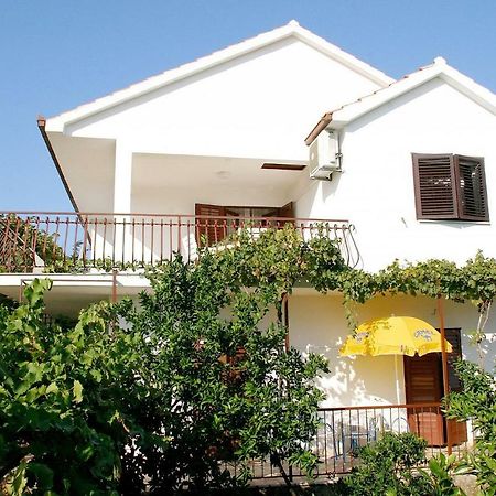 Apartments Mirja - 100M From The Beach & Parking Trogir Eksteriør bilde