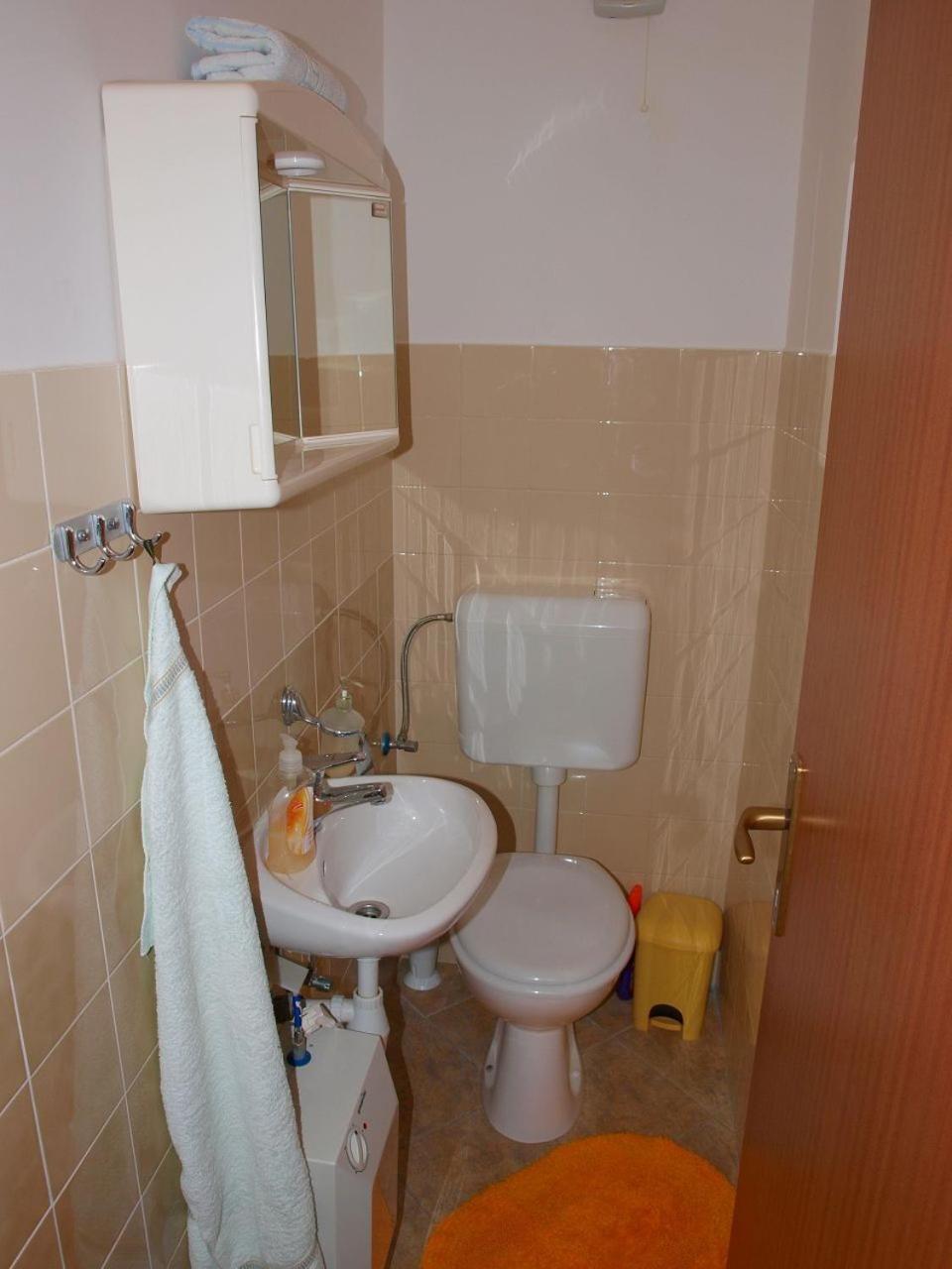 Apartments Mirja - 100M From The Beach & Parking Trogir Eksteriør bilde
