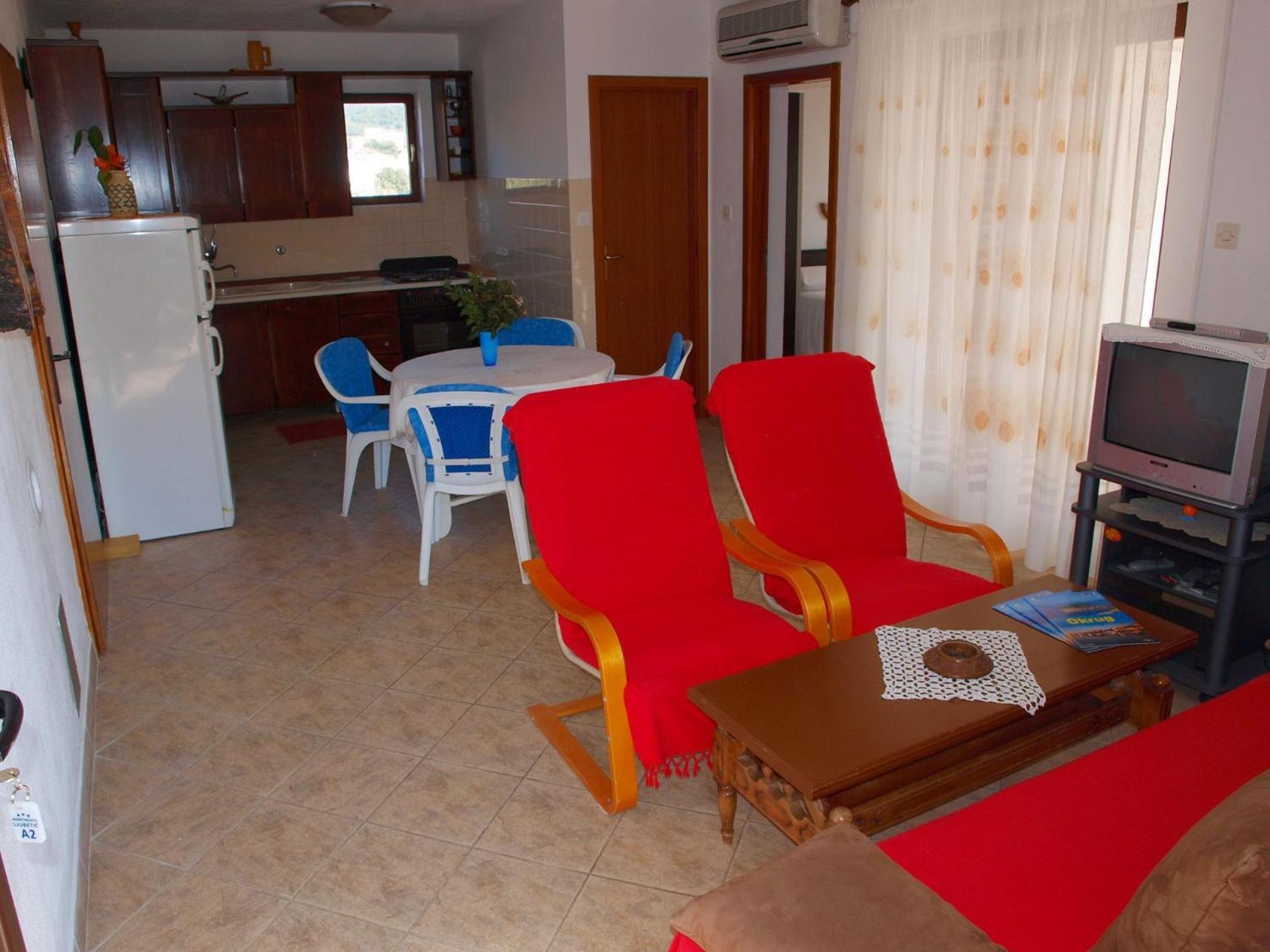 Apartments Mirja - 100M From The Beach & Parking Trogir Eksteriør bilde