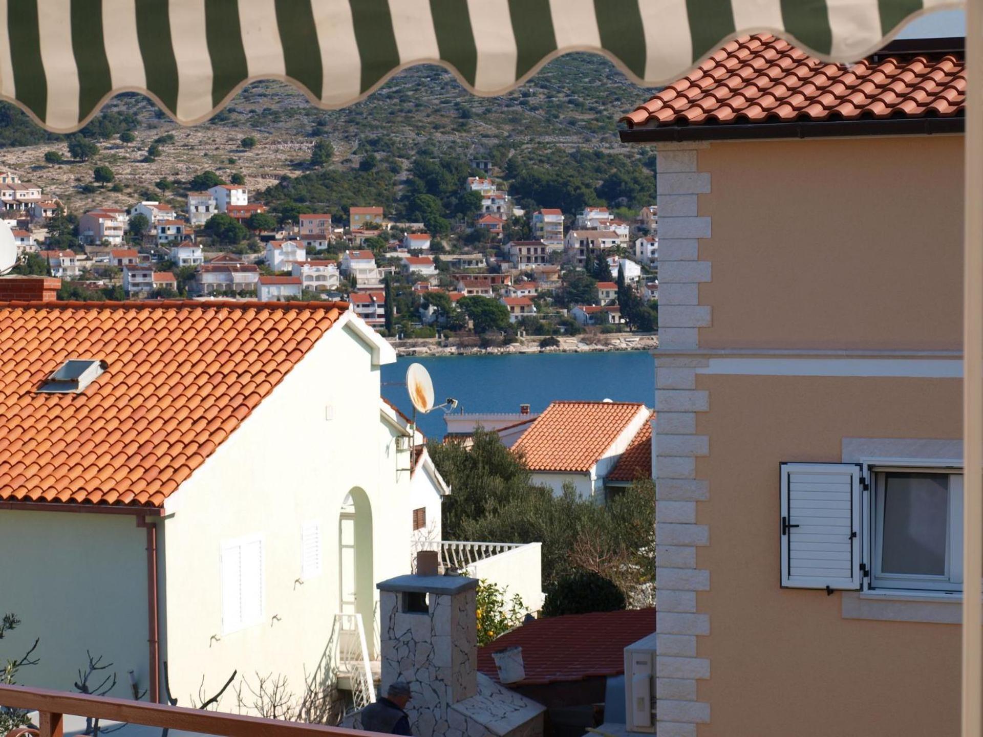 Apartments Mirja - 100M From The Beach & Parking Trogir Eksteriør bilde