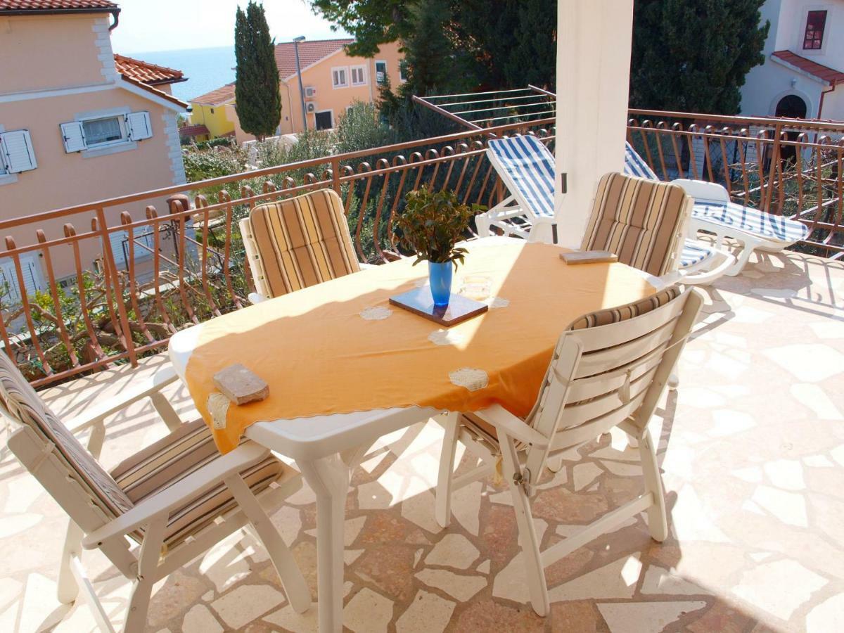 Apartments Mirja - 100M From The Beach & Parking Trogir Eksteriør bilde