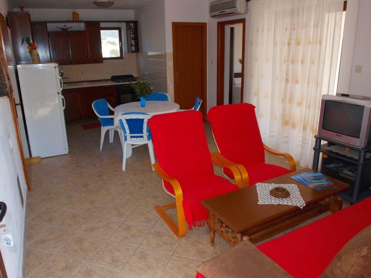 Apartments Mirja - 100M From The Beach & Parking Trogir Eksteriør bilde