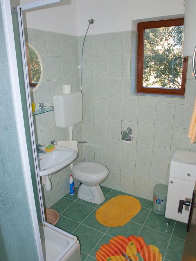 Apartments Mirja - 100M From The Beach & Parking Trogir Eksteriør bilde